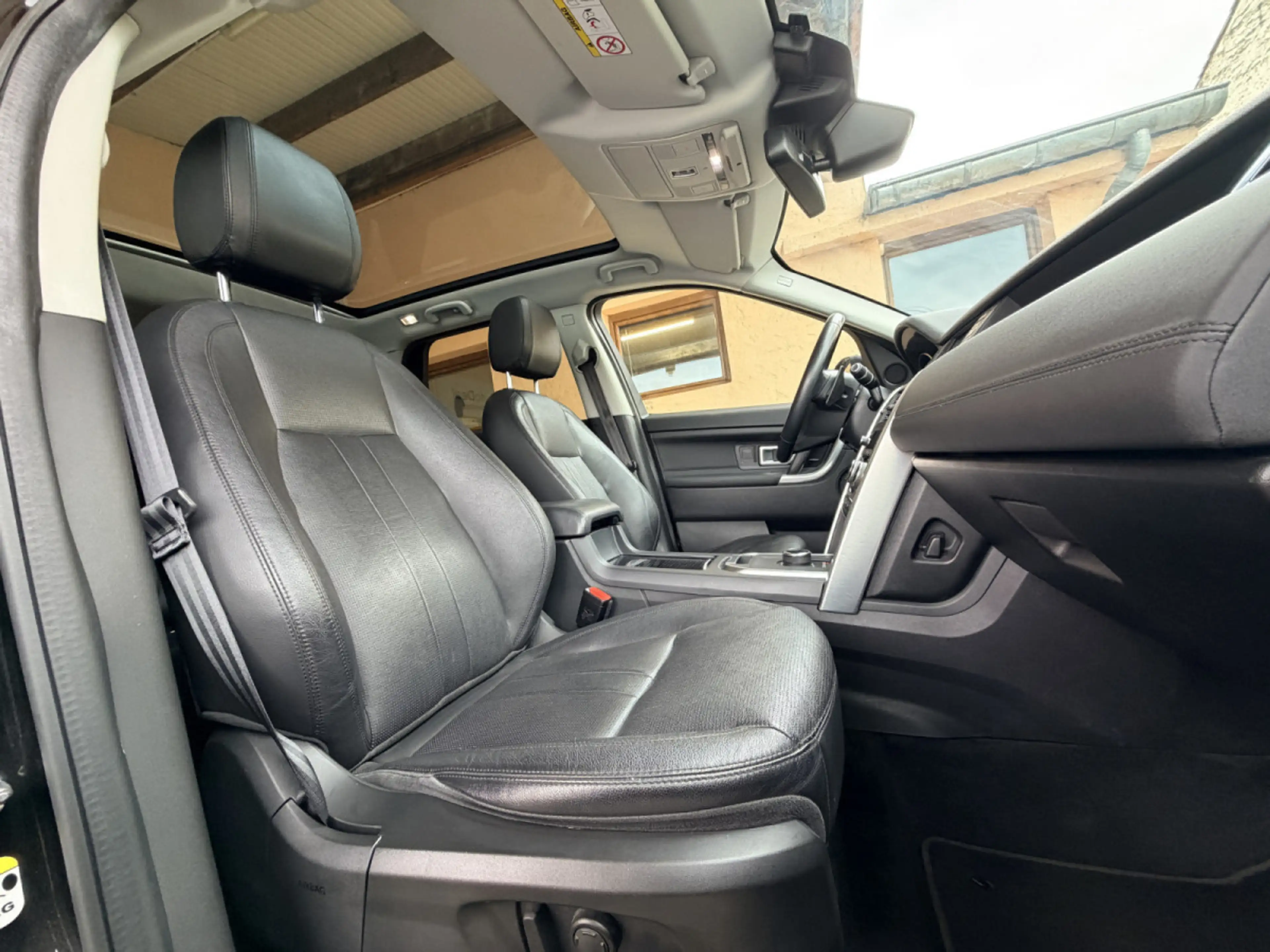 Land Rover Discovery Sport Si4 240 HSE Automatique Panorama 7 places 241cv — photo 8