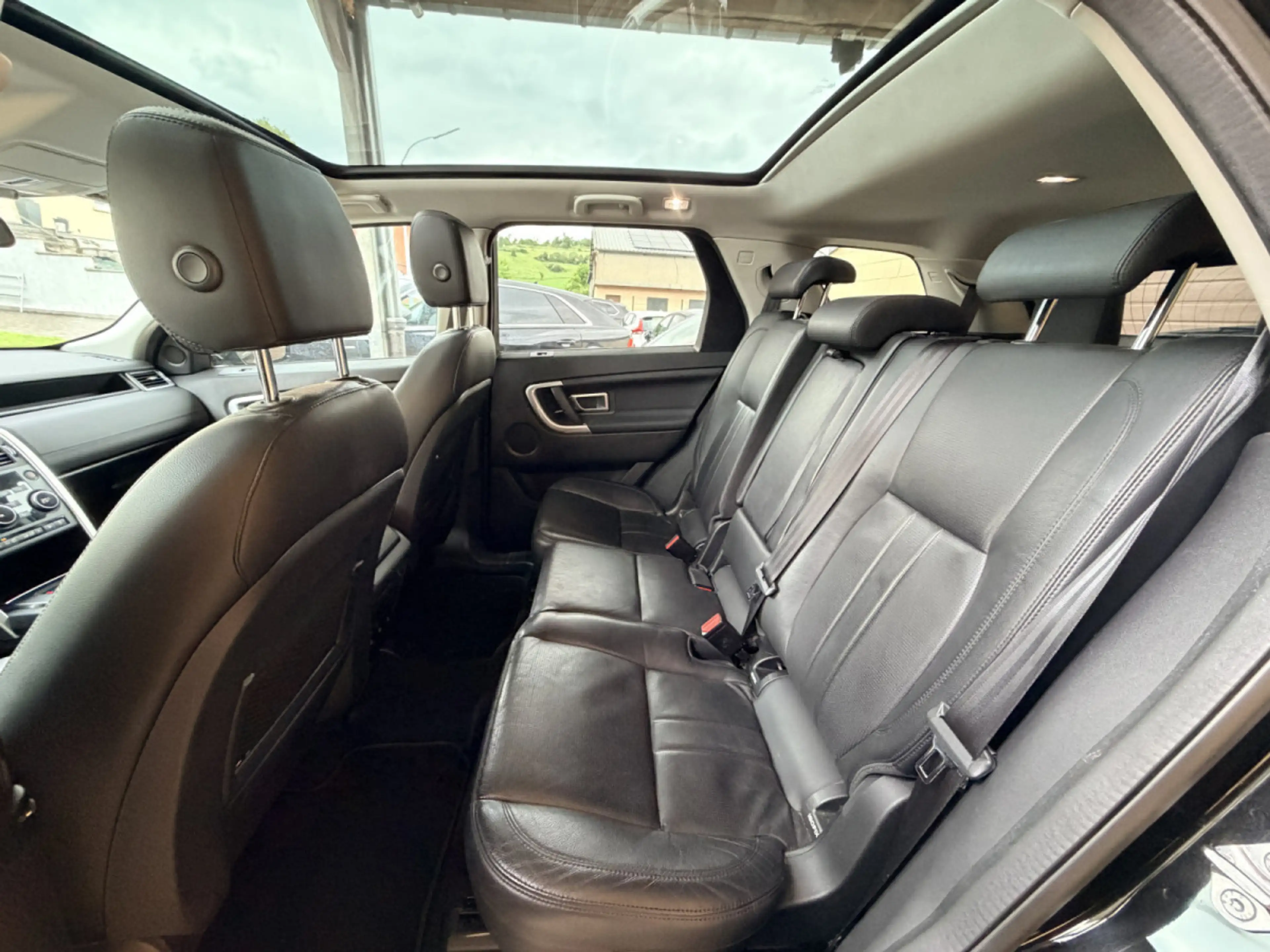 Land Rover Discovery Sport Si4 240 HSE Automatique Panorama 7 places 241cv — photo 13