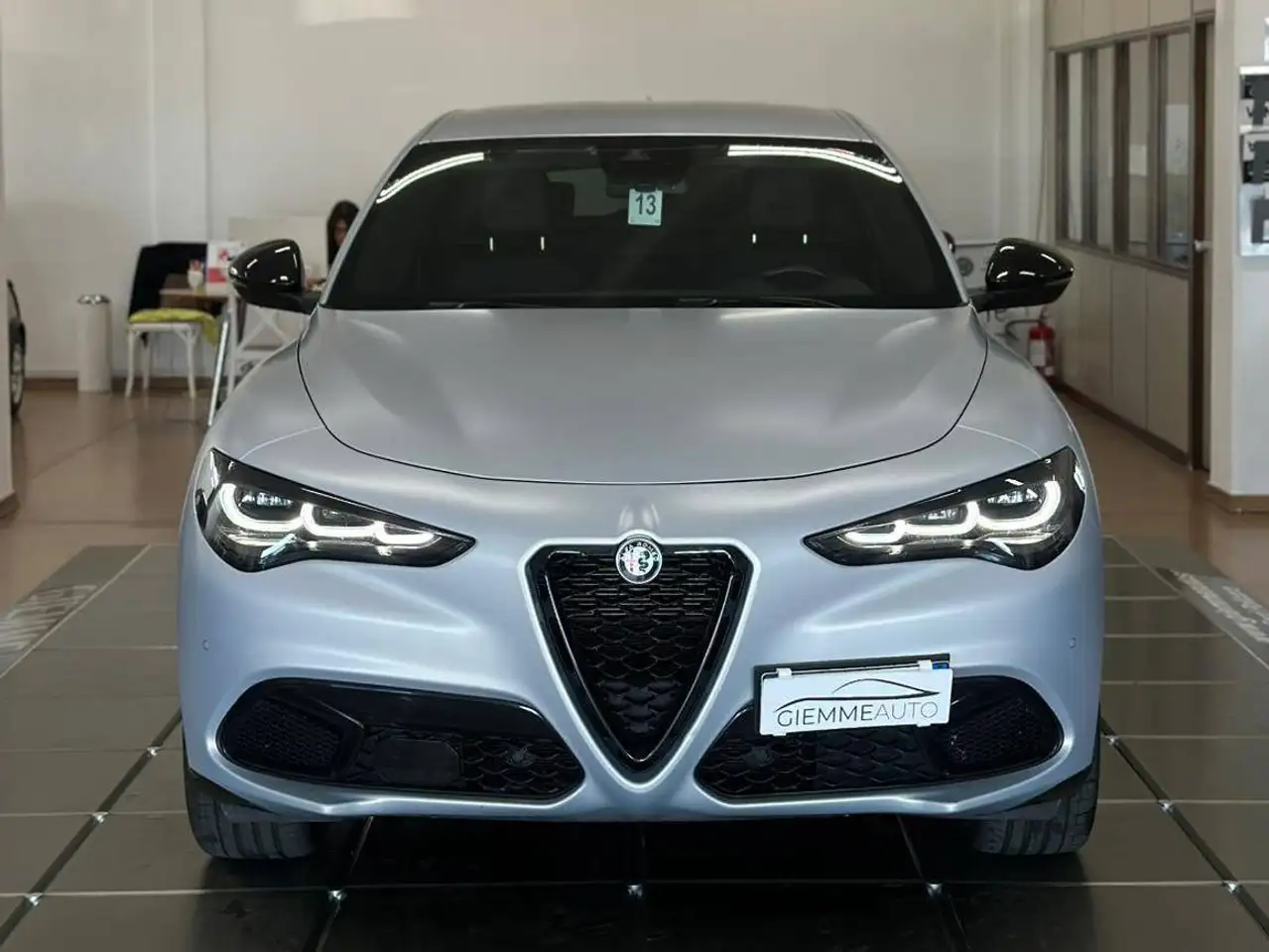 Alfa Romeo Stelvio 2023