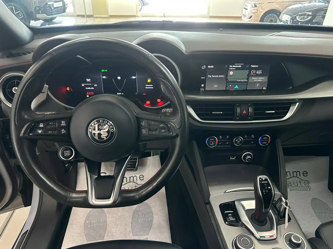 Alfa Romeo Stelvio 2023 — фото 8
