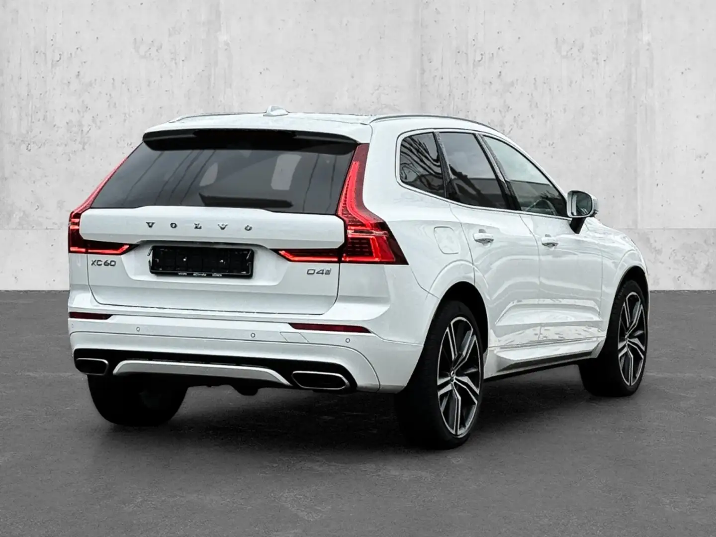 Volvo XC60 D4 2WD R Design HUD AHK-klappbar El. Panodach Navi Bílá - 2