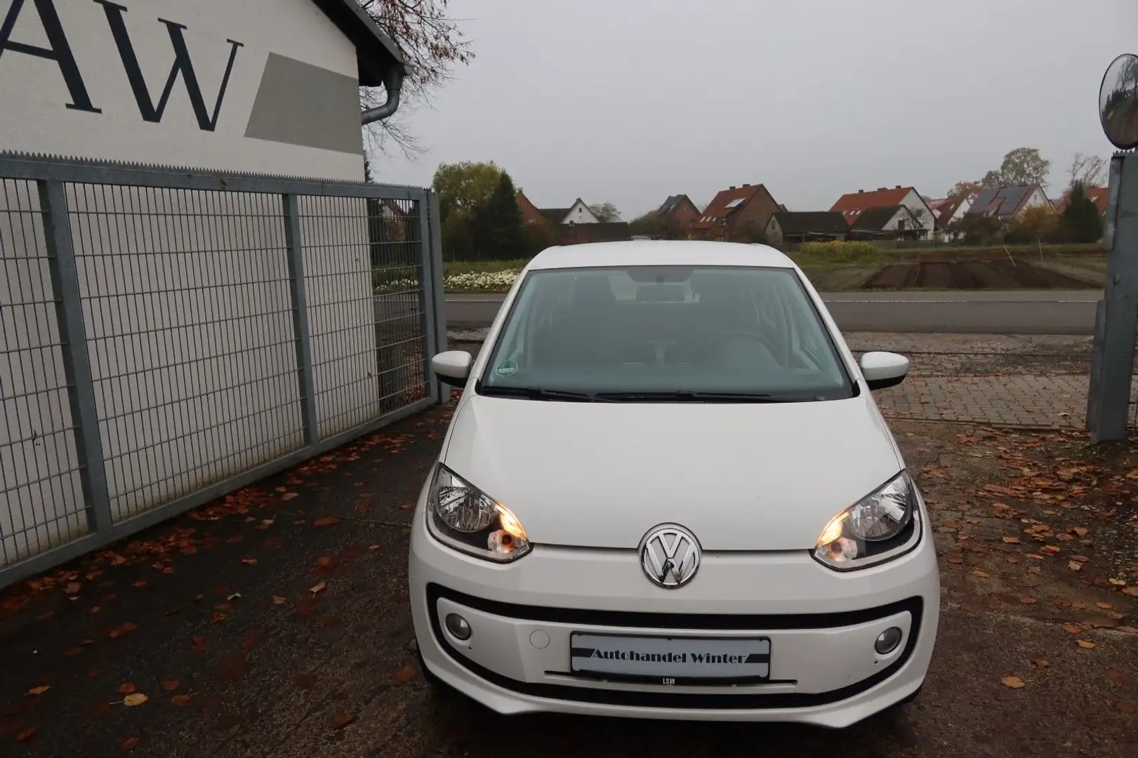 Volkswagen up! move up! BMT eco|CNG|1.Hand|NAV|Sitzheizung| Weiß - 2