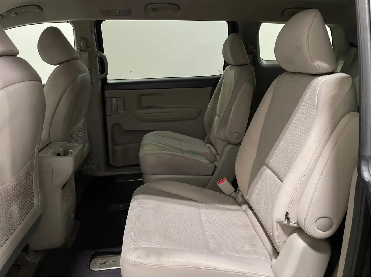 Kia Sedona снимка Kia Sedona