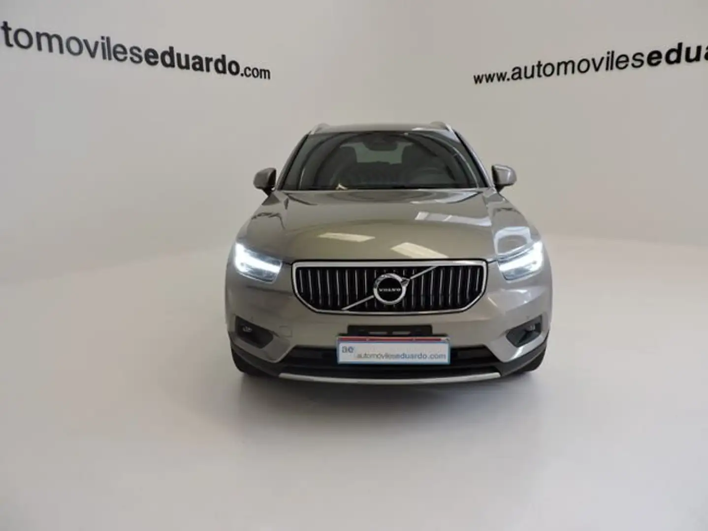 Volvo XC40 T4 Recharge Inscription Expression Aut. Plateado - 2