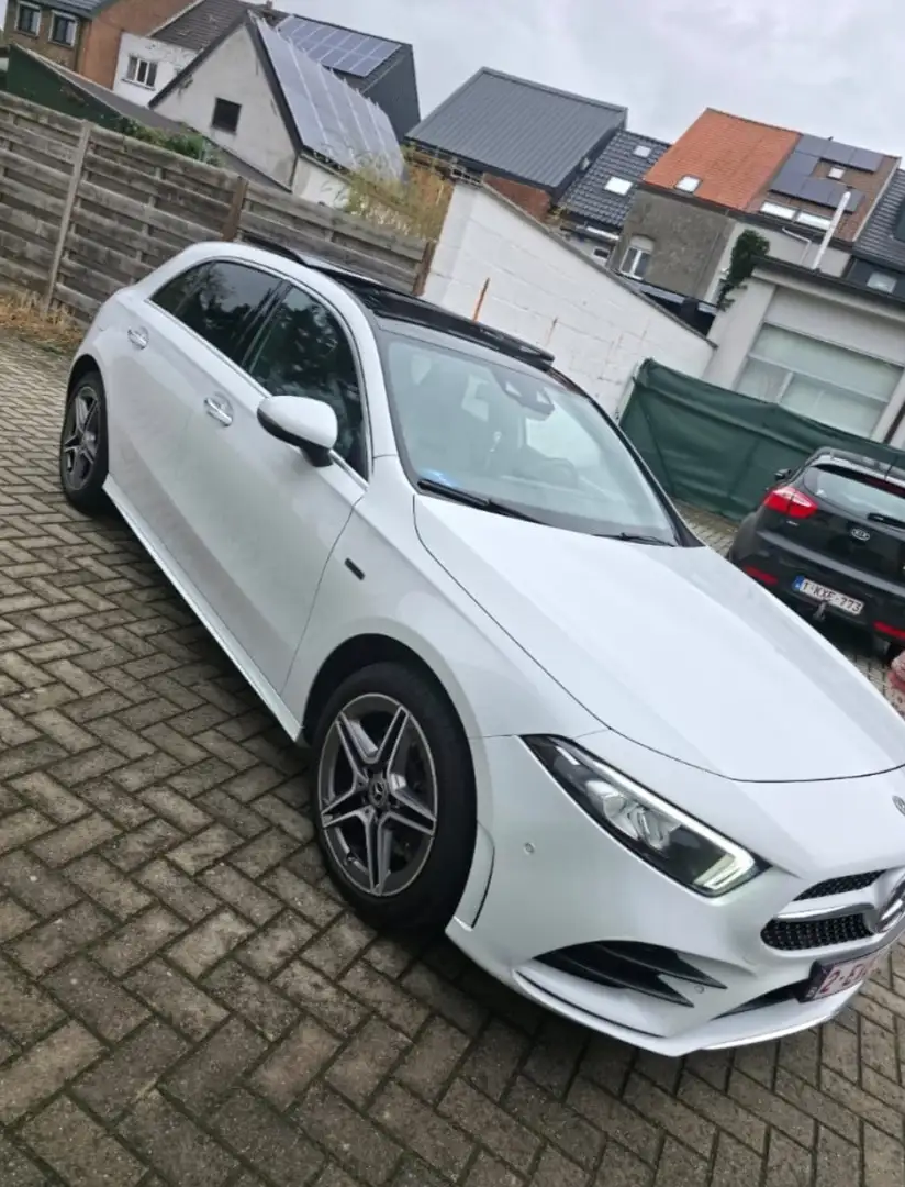Mercedes-Benz A 250 AMG Line Wit - 2