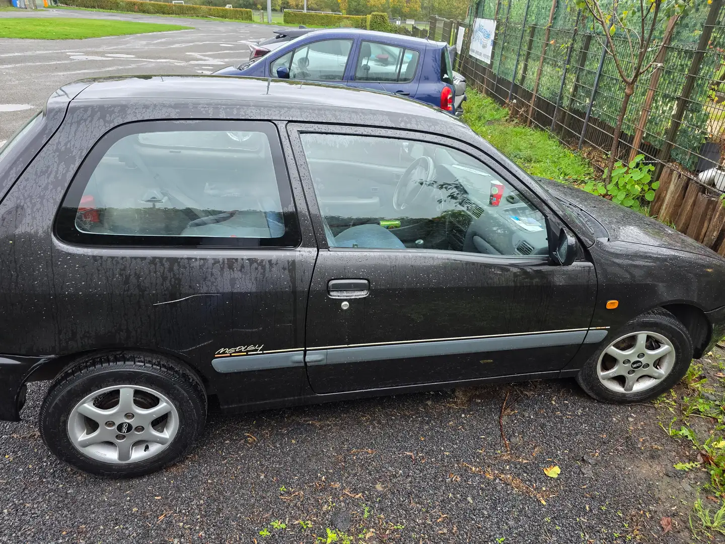 Toyota Starlet 1.3i 16v Medley Noir - 2