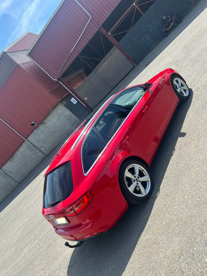 Audi A4 Rouge - 2