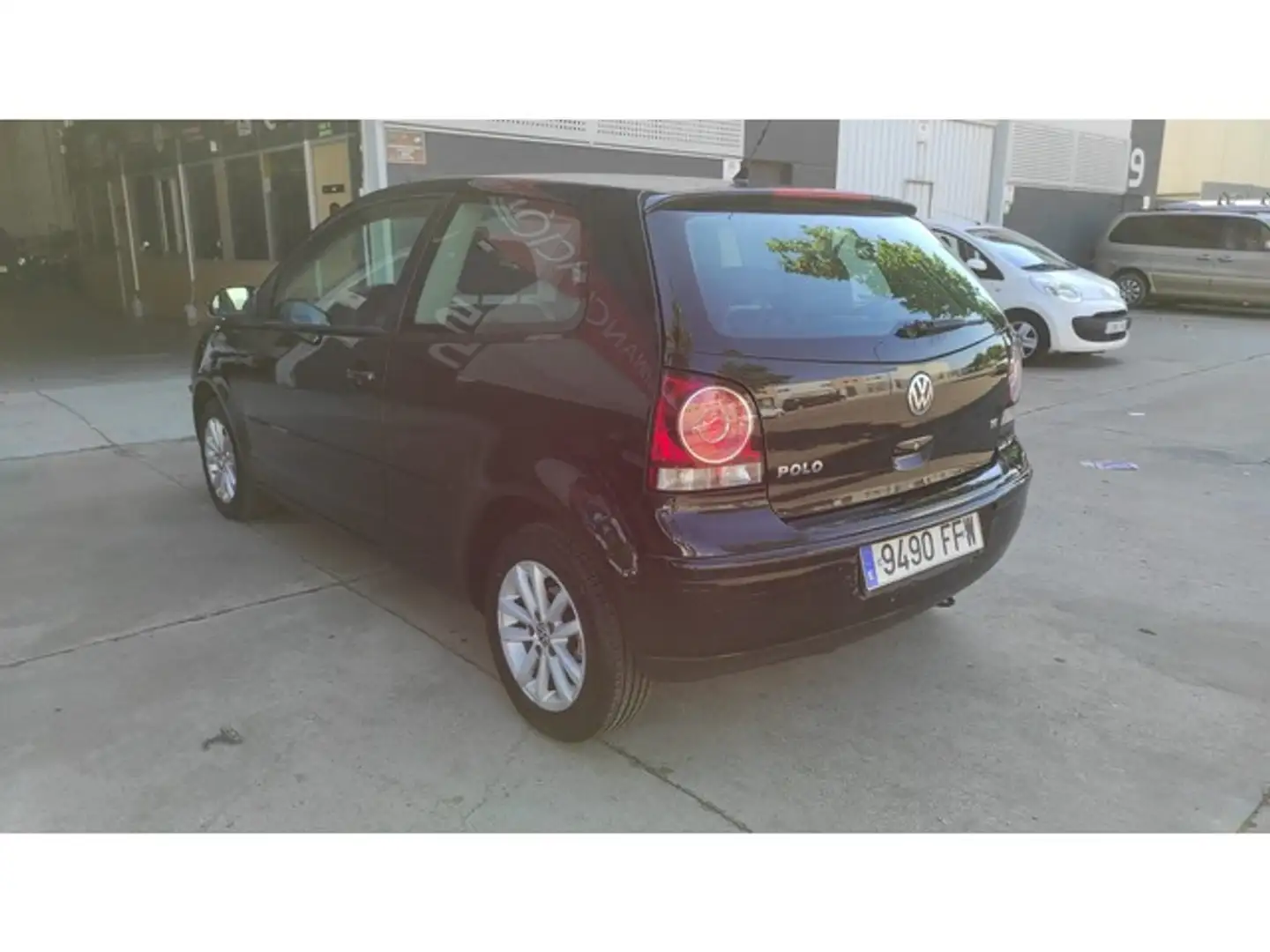 Volkswagen Polo 1.6 Advance Negro - 2