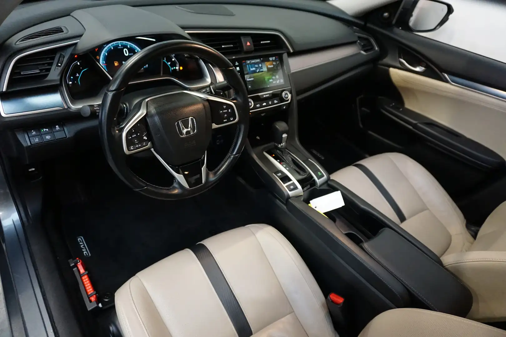 Honda Civic 1.5 i-VTEC Executive NL AUTO! 180 PK! AUTOMAAT! BO Gris - 2