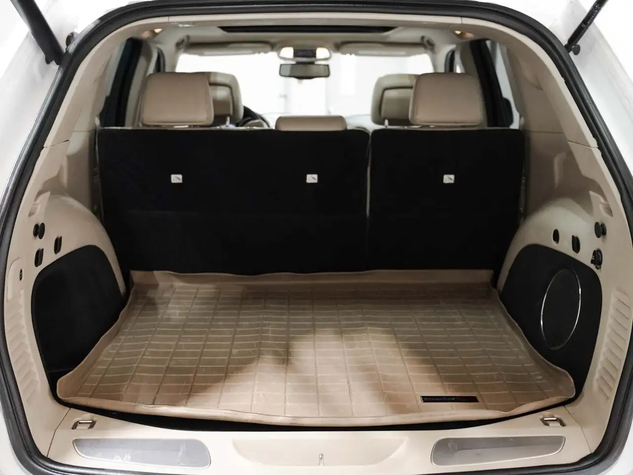 Jeep Grand Cherokee снимка Jeep Grand Cherokee