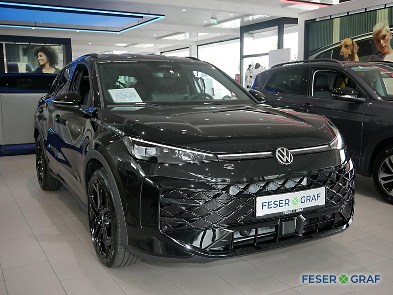 Volkswagen T-Roc 1.5 eTSI R-Line Black DSG Matrix Navi RüKa — photo 2
