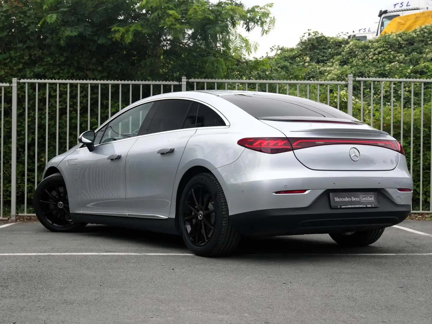 Mercedes-Benz EQE 300 - 2