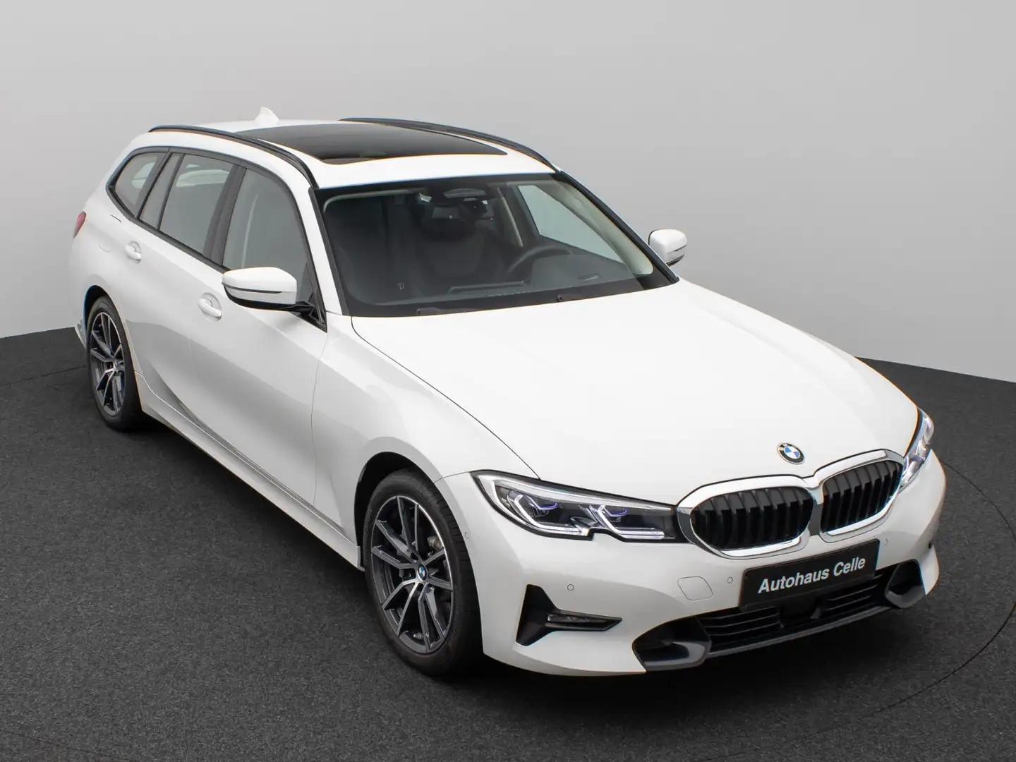 BMW 330 e xDr Tour Sport Line ACC HUD Pano HiFi Laser Weiß - 1