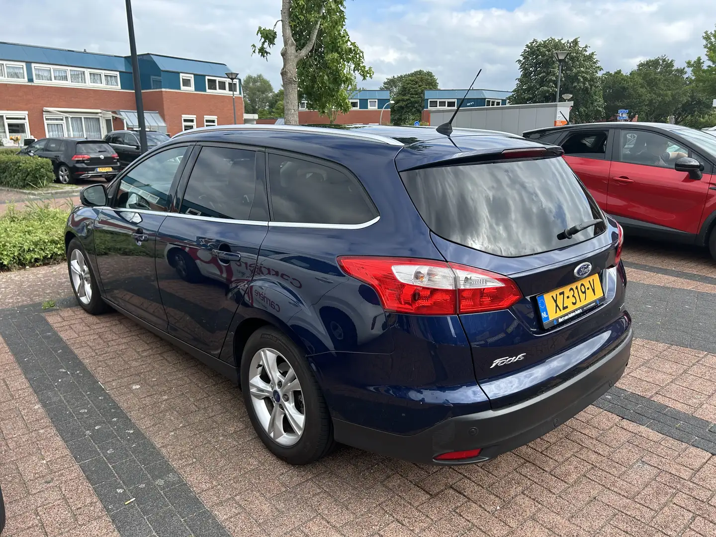 Ford Focus Turnier 1.0 EcoBoost Start-Stopp-System Titanium - 2