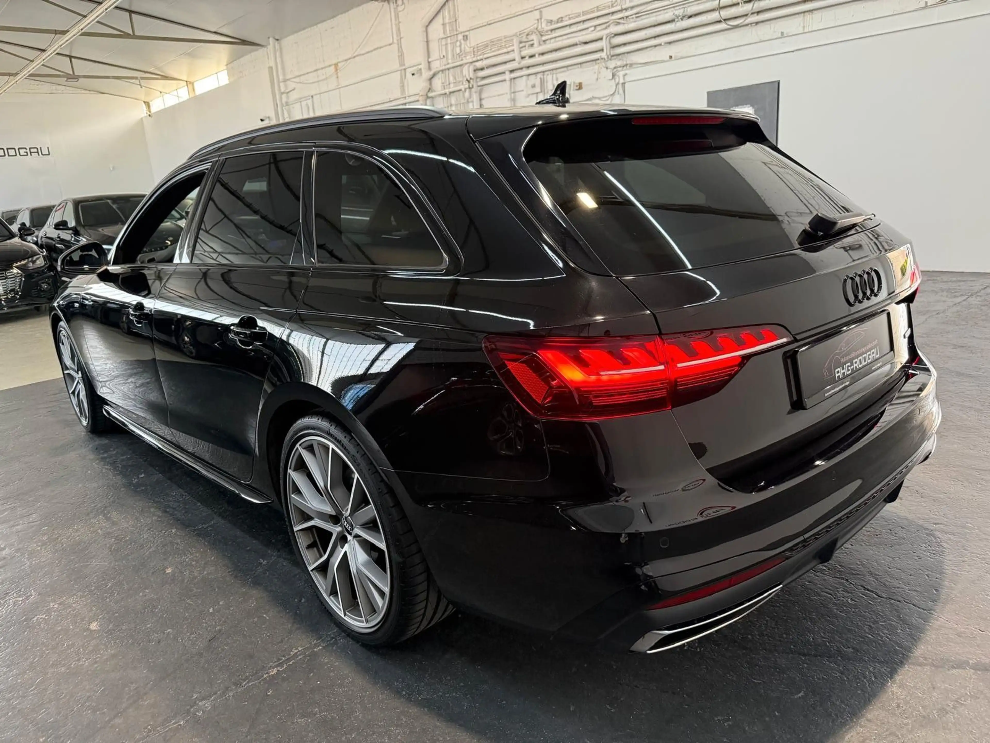 Audi A4 Avant 40 TFSI quattro /3x S line/KAMERA — photo 10