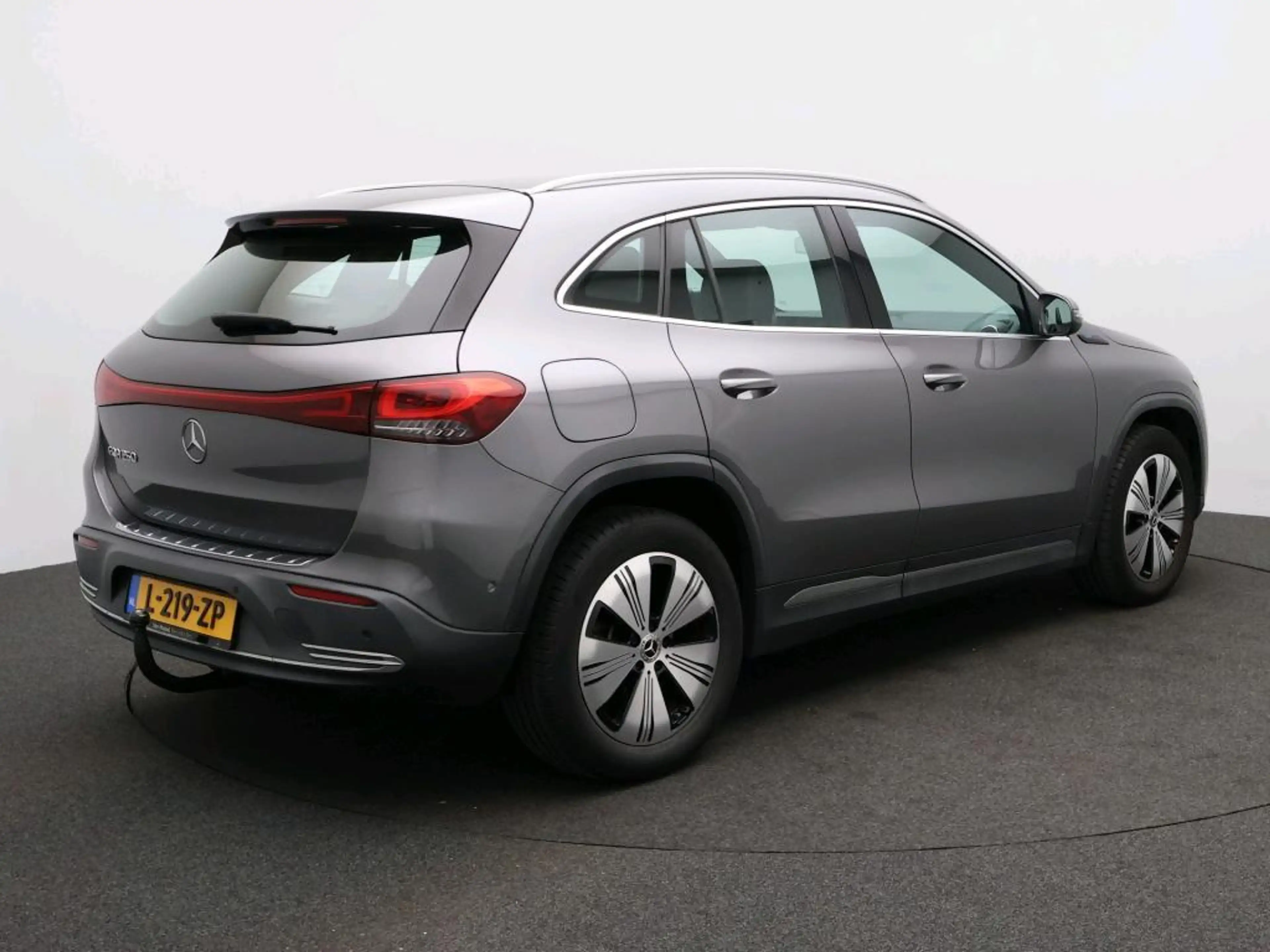 Mercedes-Benz EQA 250 Business Solution Luxury 67 kWh — photo 2