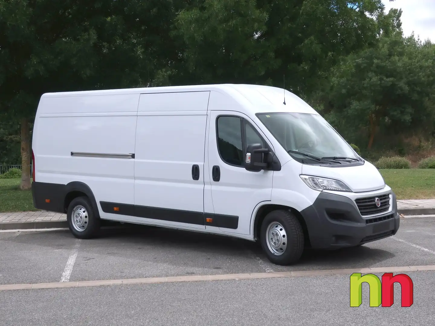Fiat Ducato Fg. 35 2.3Mjt LPEGR Largo T.A. 95kW Blanco - 2