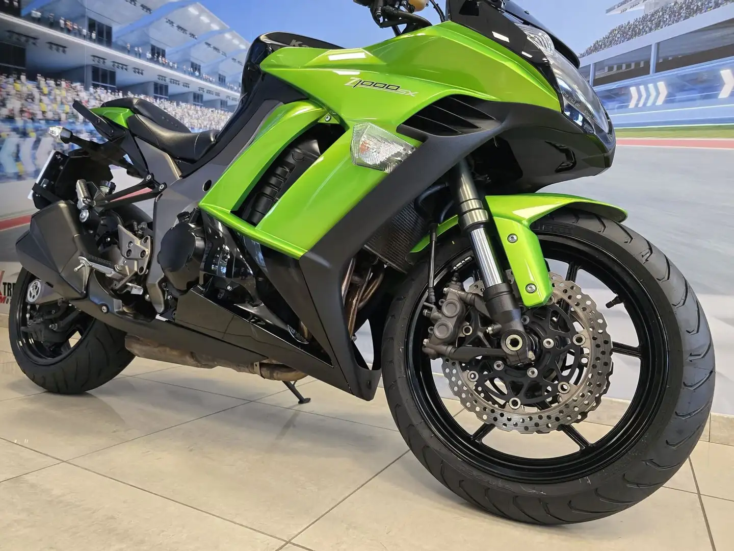 Kawasaki Z 1000 - "Candy Lime Green" - 2