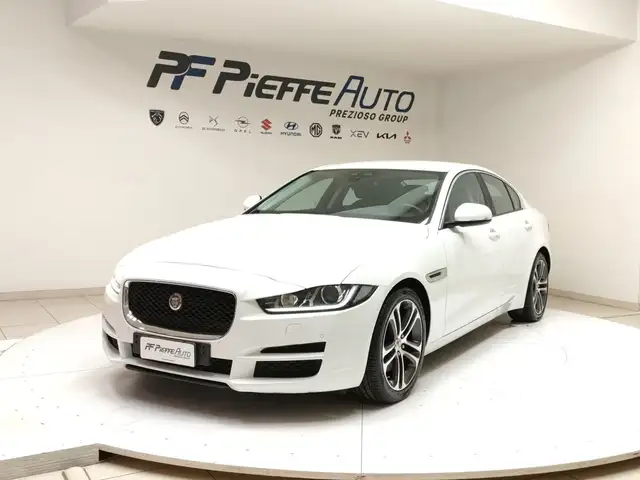 Jaguar XE (X760) - XE 2.0 D Turbo 180CV Pure