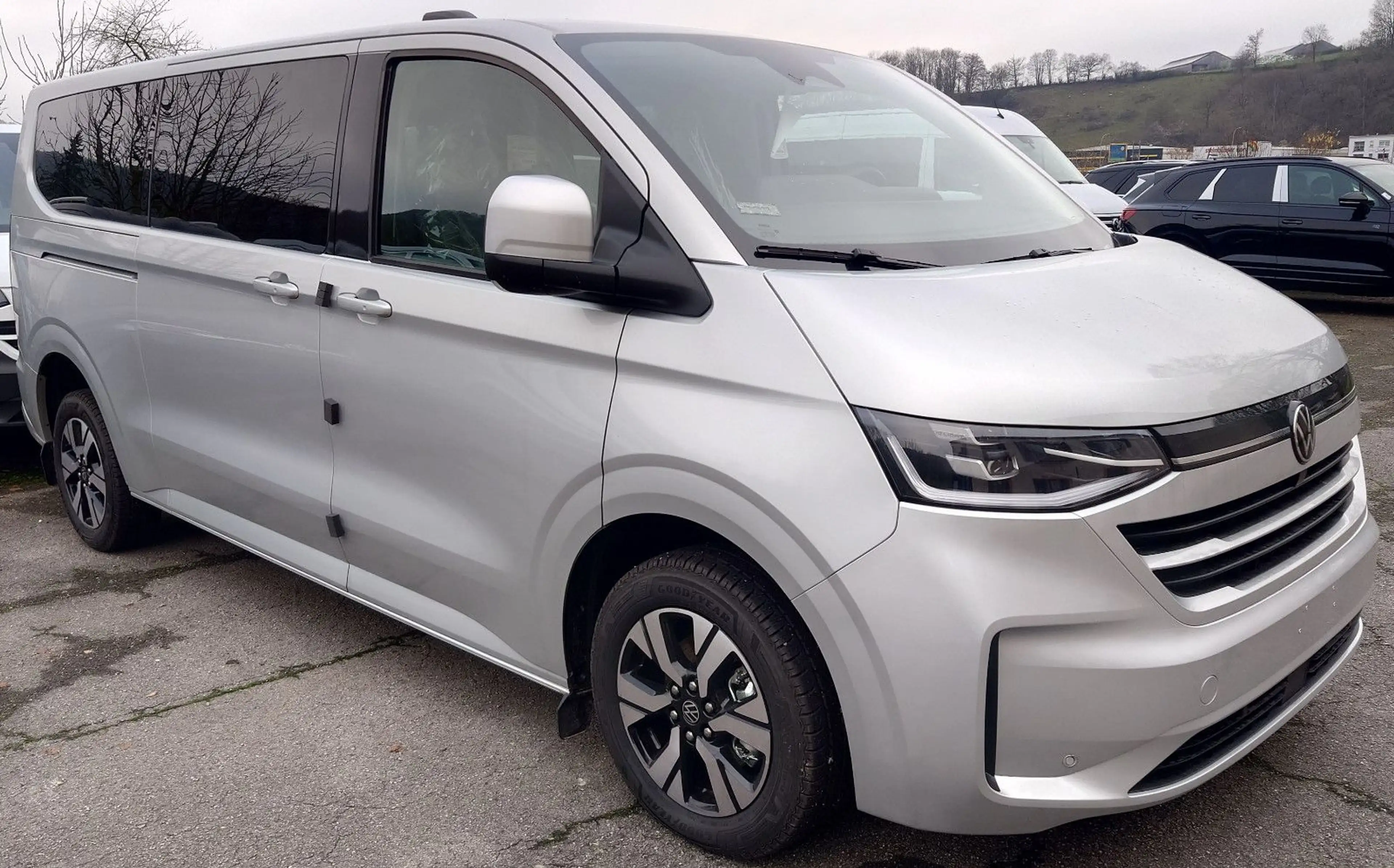 Volkswagen T7 Caravelle Style, KR, Navi, 70L Tank — photo 5