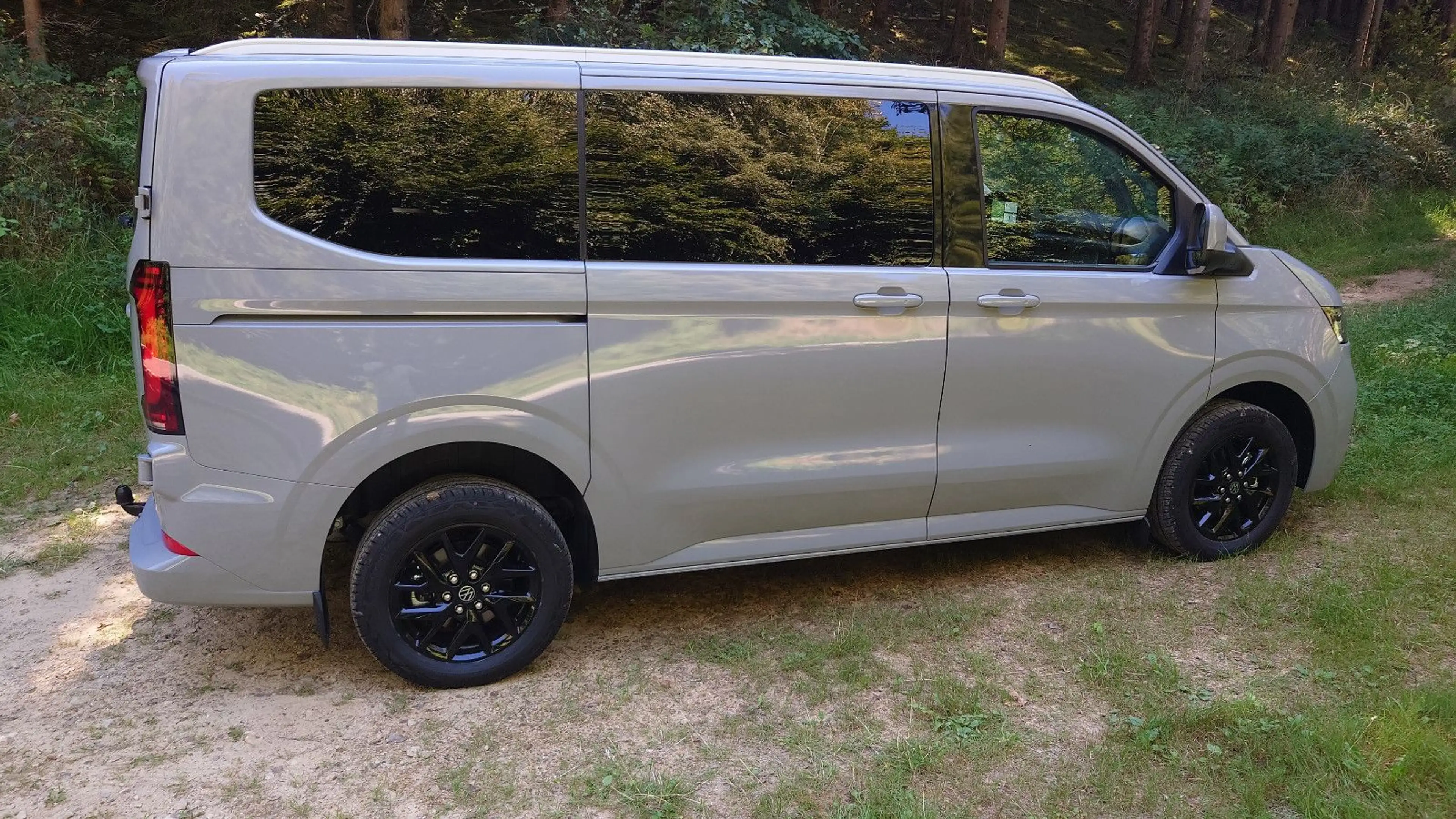 Volkswagen T7 Caravelle Style, KR, Navi, 70L Tank — photo 9