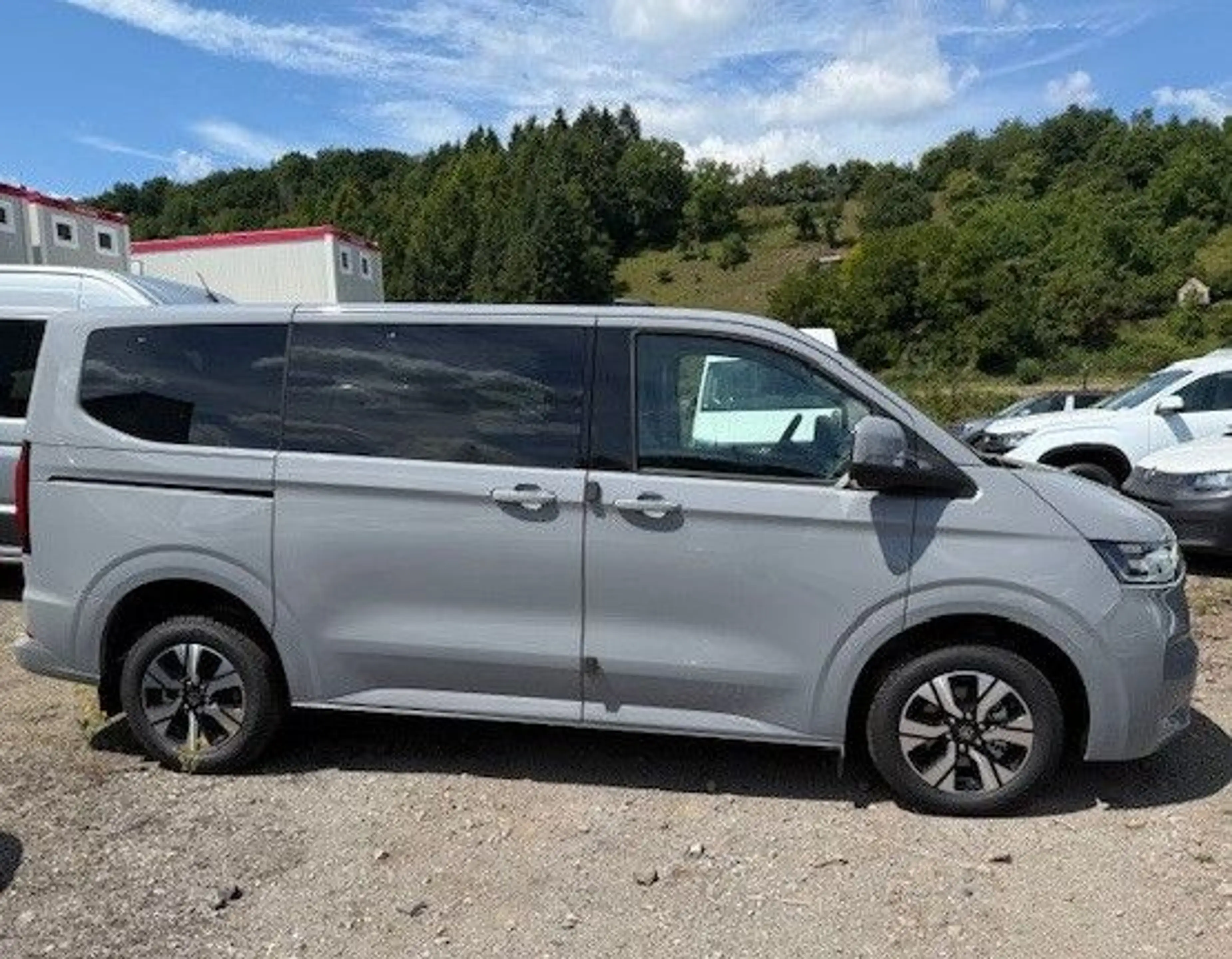 Volkswagen T7 Caravelle Style, KR, Navi, 70L Tank — photo 8