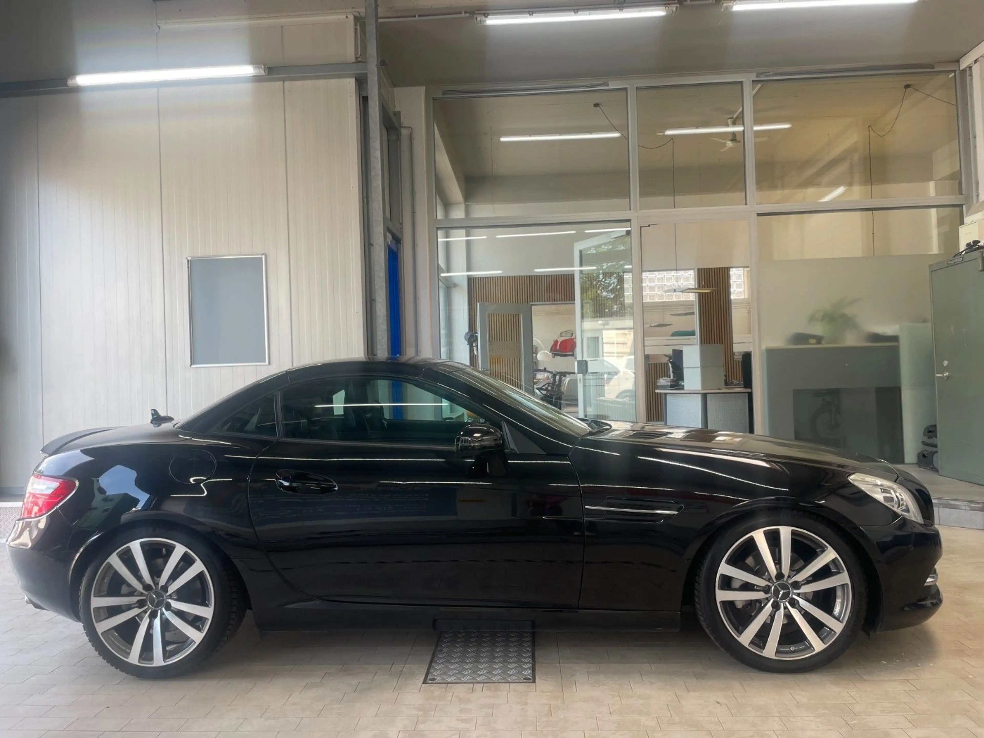 Mercedes-Benz SLK 200 /ROADSTAR/SPORTP/LEDER/KLIMA/SHZ/18" — photo 9