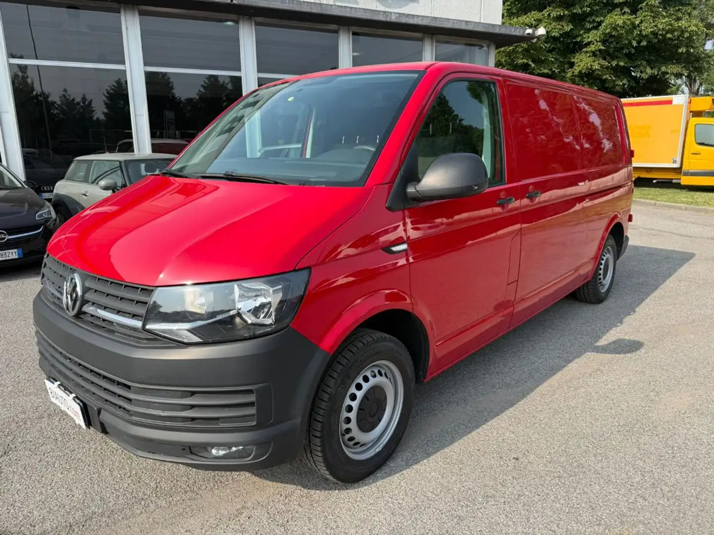 Volkswagen T6.1 Transporter 2.0 TDI 140CV PL Furgone Business Rojo - 2