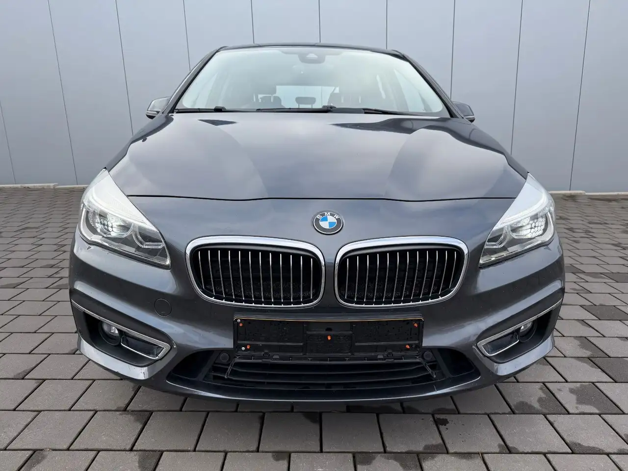 BMW 220