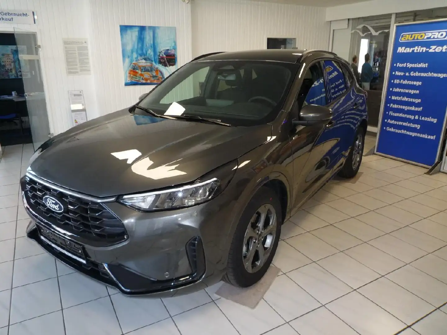 Ford Kuga ST-Line Grau - 1