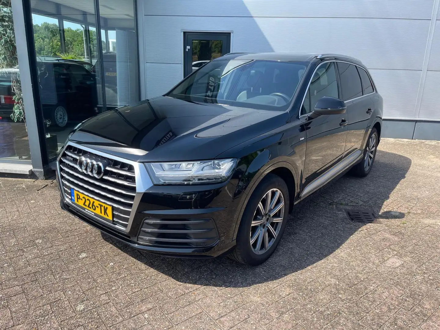 Audi Q7 3.0 TDI 272PK QUATTRO | S-LINE | 7 PERS Zwart - 1