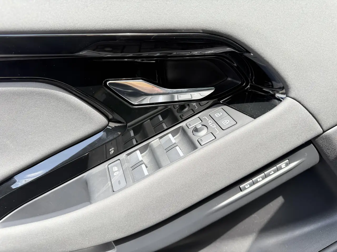 Land Rover Range Rover Evoque 2026 — фото 10