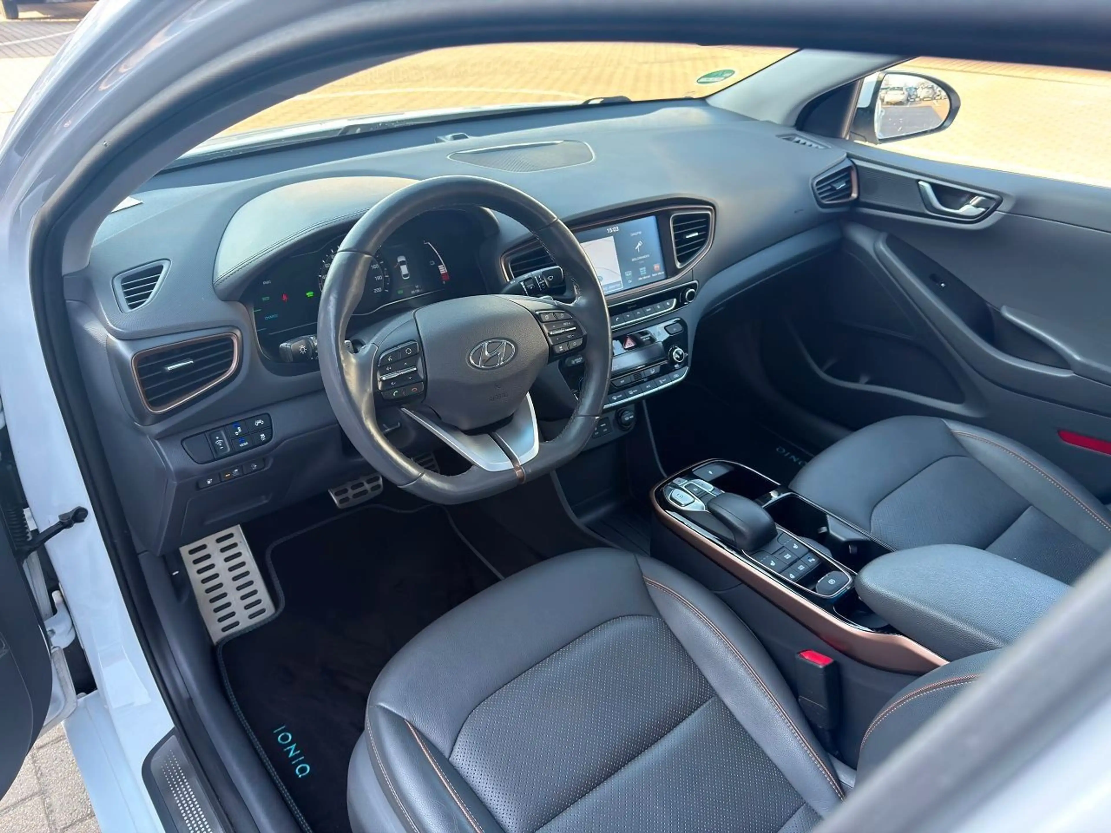 Hyundai IONIQ EV Premium *Schiebedach*Totwinkel*ACC*LED* — photo 14