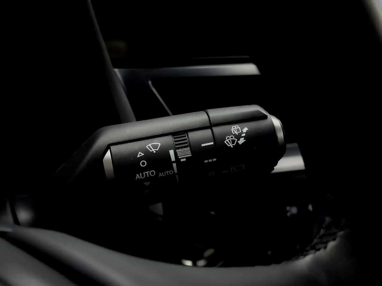 Lexus UX снимка Lexus UX