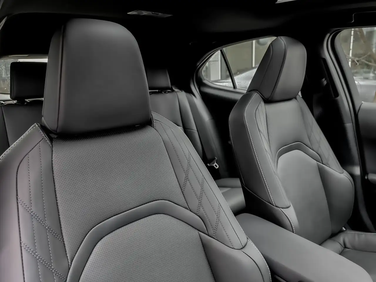Lexus UX снимка Lexus UX