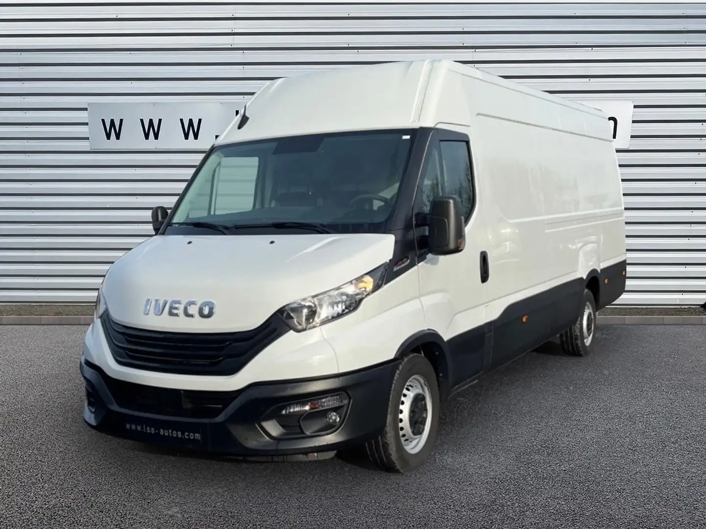 Iveco Daily 35S16S V16 (Quad-Leaf) 160ch Fourgon H2 PHASE 2 Blanc - 1