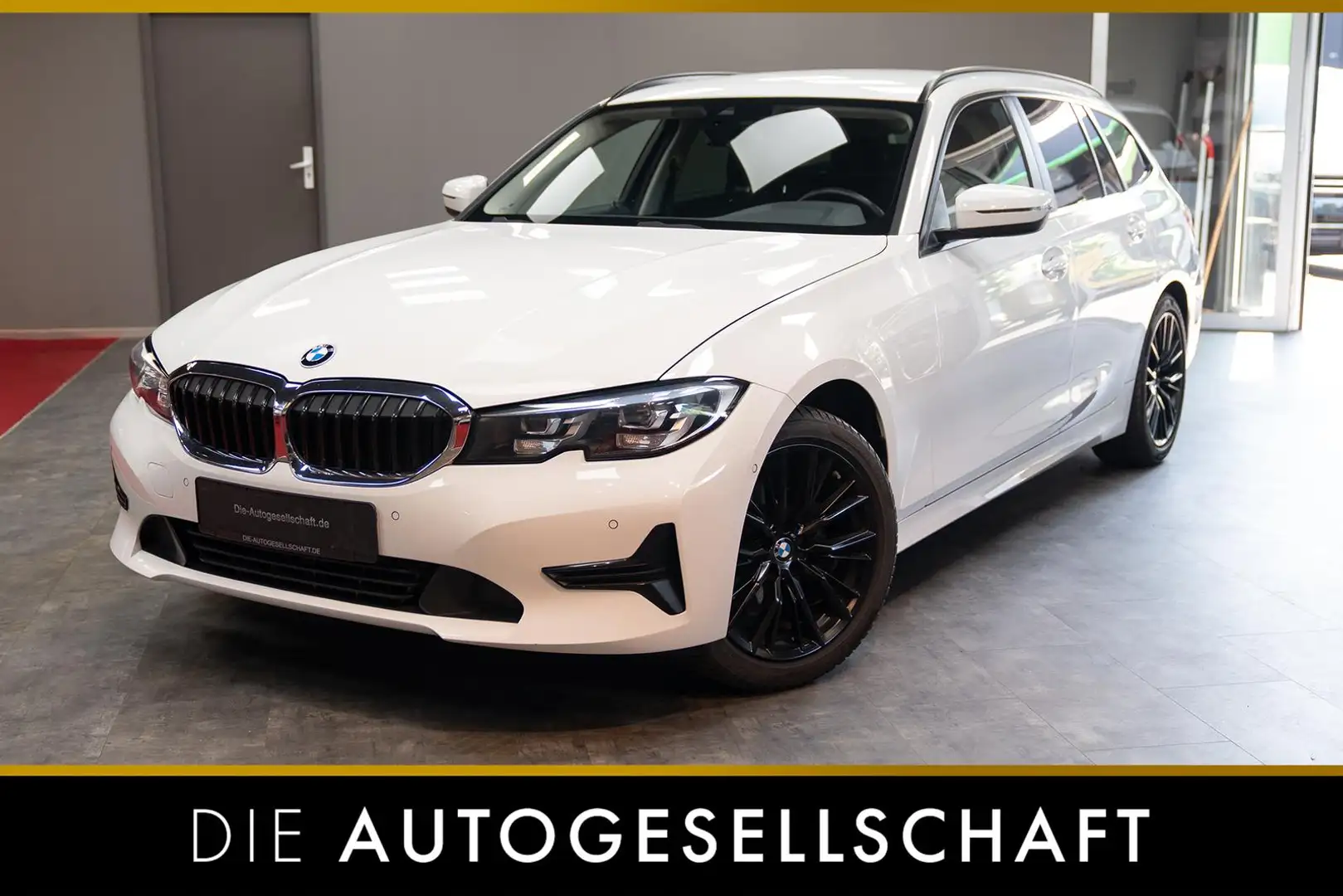 BMW 318 i TOURING Advantage*LED*NAVI*VC*SHZ*KAM*AHK* Blanc - 1