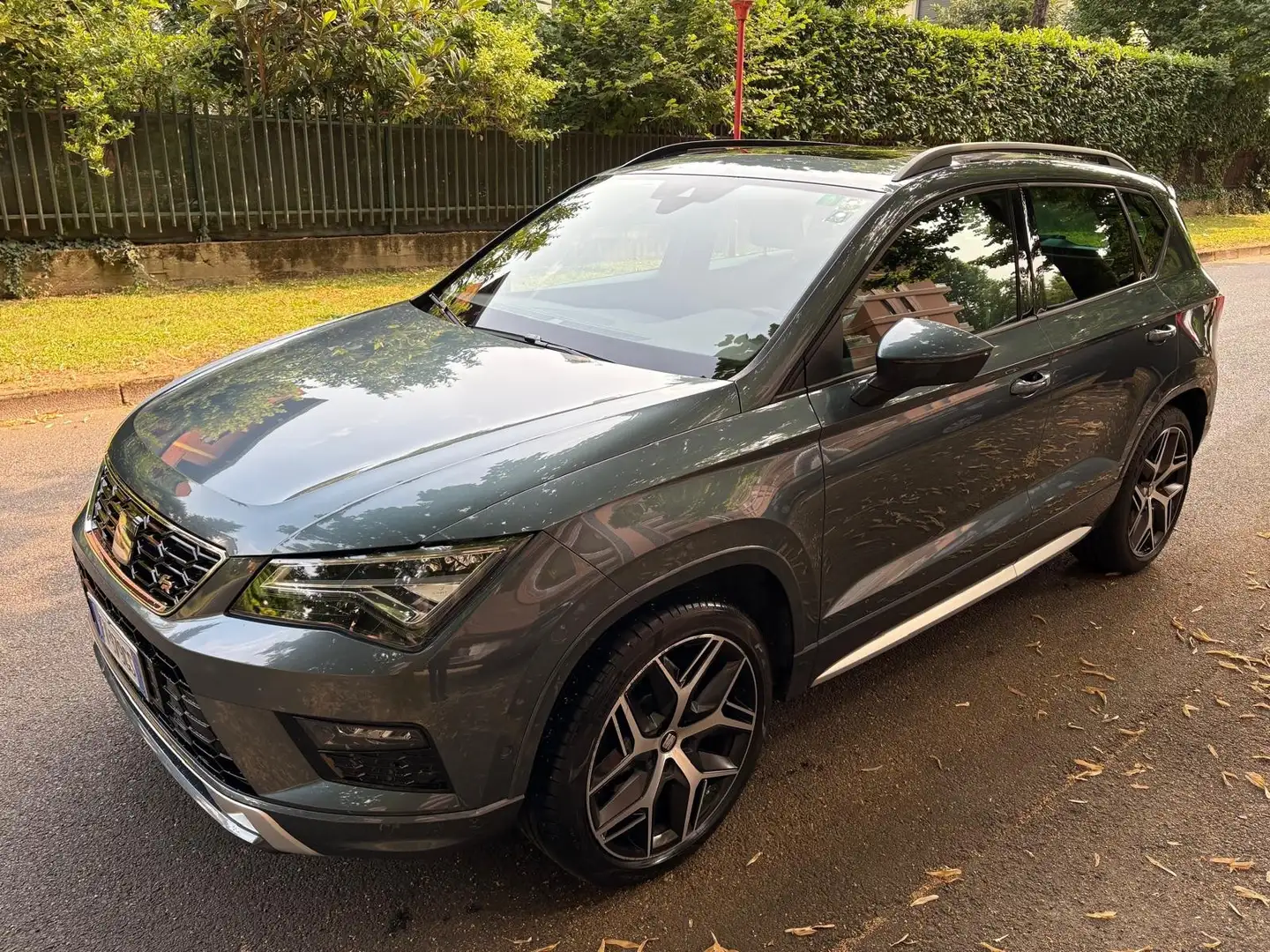 SEAT Ateca 2.0 TSI 4DRIVE DSG FR Grigio - 1