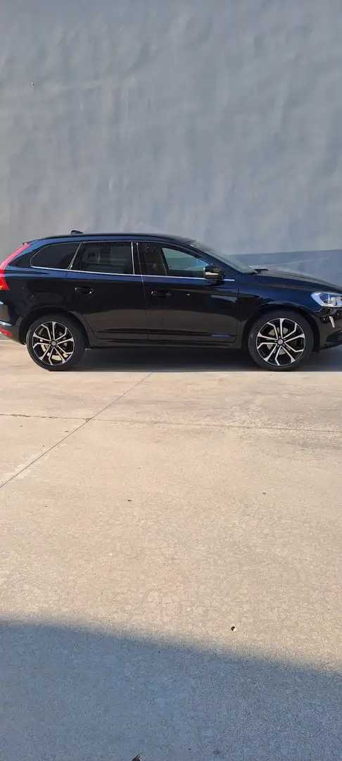 Volvo XC60 2.0 d3 Momentum 150cv geartronic - 1