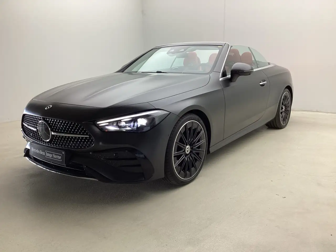 Mercedes-Benz CLE 300 Cabriolet AMG Leder Rot Magno 20 Zoll Navi, миниатюра 2
