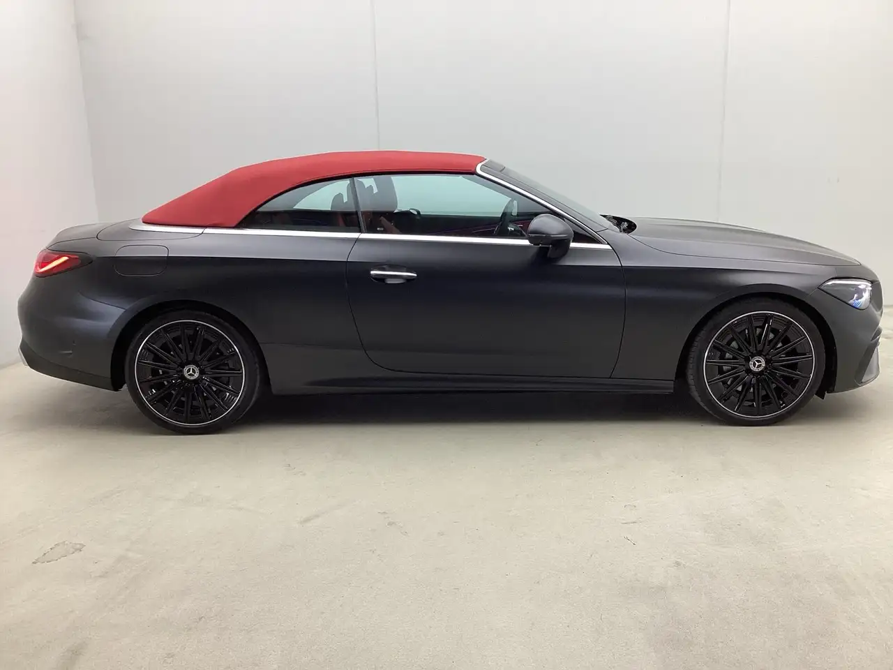 Mercedes-Benz CLE 300 Cabriolet AMG Leder Rot Magno 20 Zoll Navi, миниатюра 10
