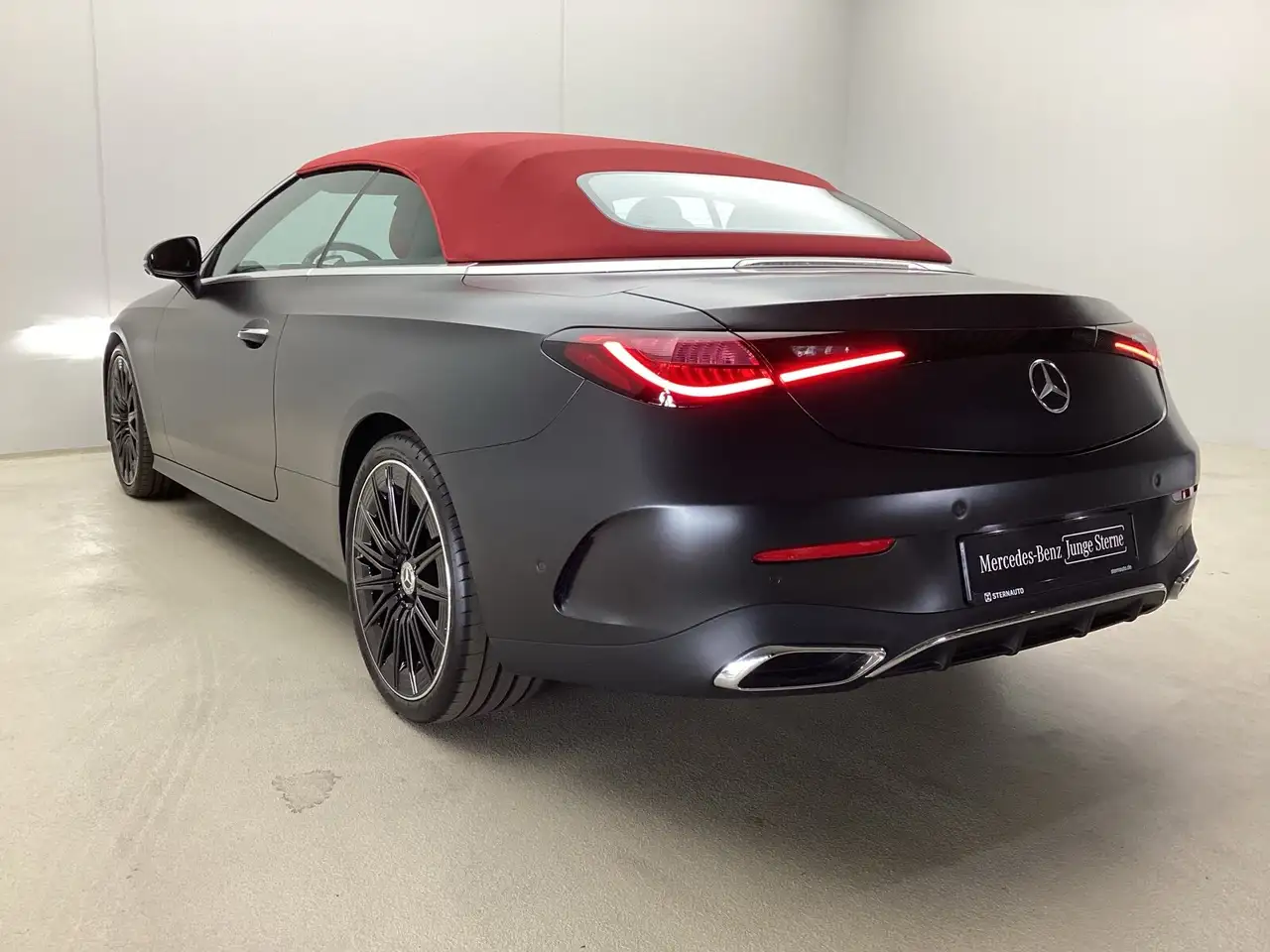 Mercedes-Benz CLE 300 Cabriolet AMG Leder Rot Magno 20 Zoll Navi, миниатюра 7