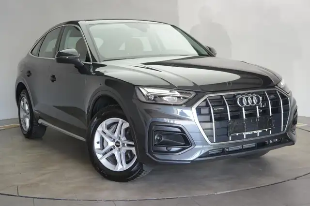Audi Q5 main image