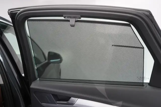 Audi Q5 view 10