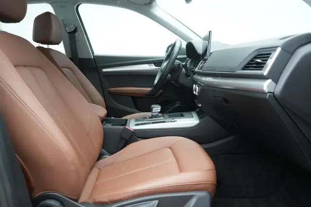 Audi Q5 view 7