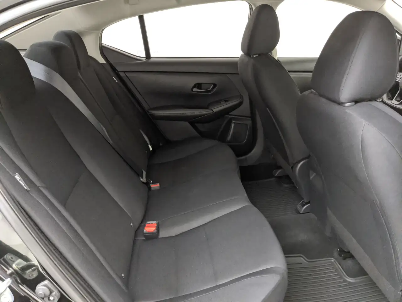 Nissan Sentra снимка Nissan Sentra