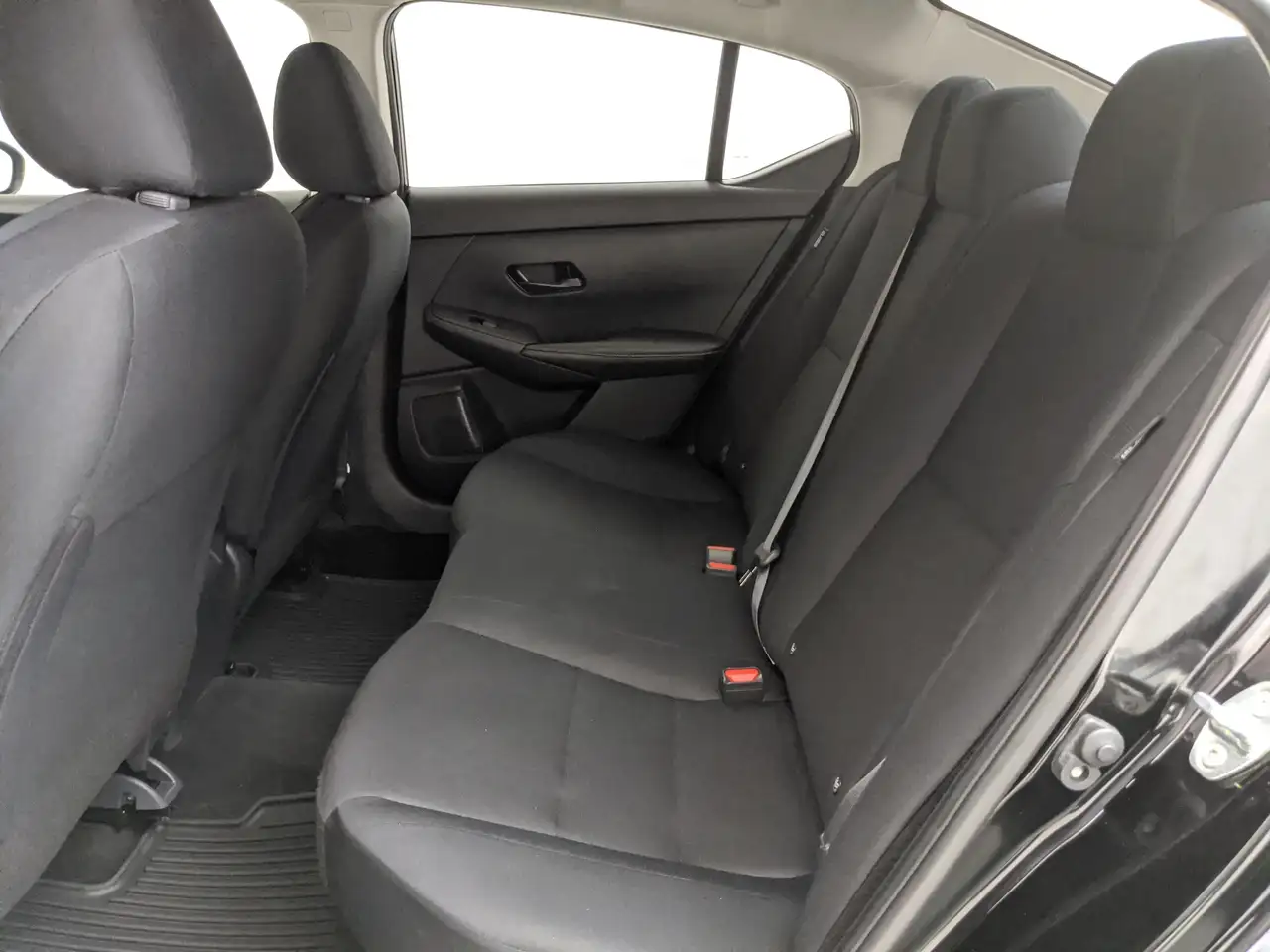Nissan Sentra снимка Nissan Sentra