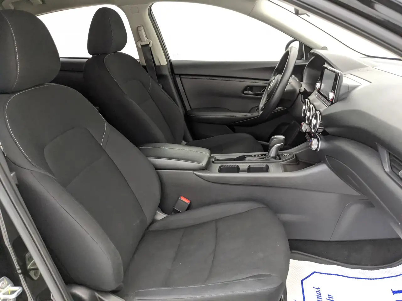 Nissan Sentra снимка Nissan Sentra