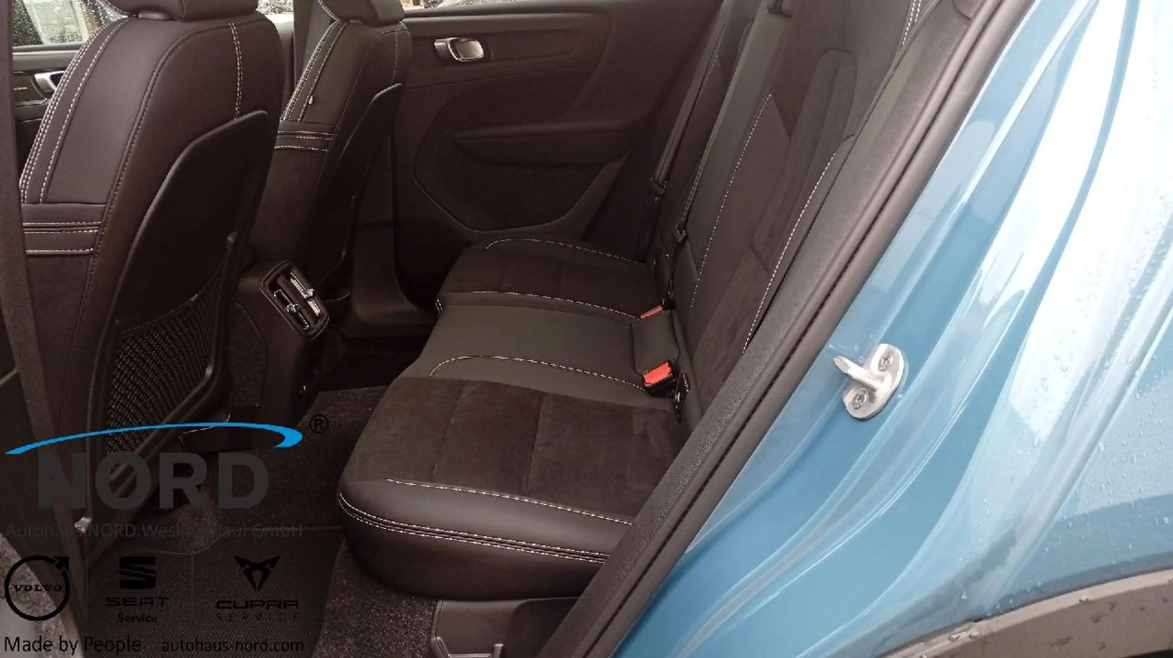 Volvo C40 Ultimate Pure Electric AWD/Memo-Sitze/20 — photo 15