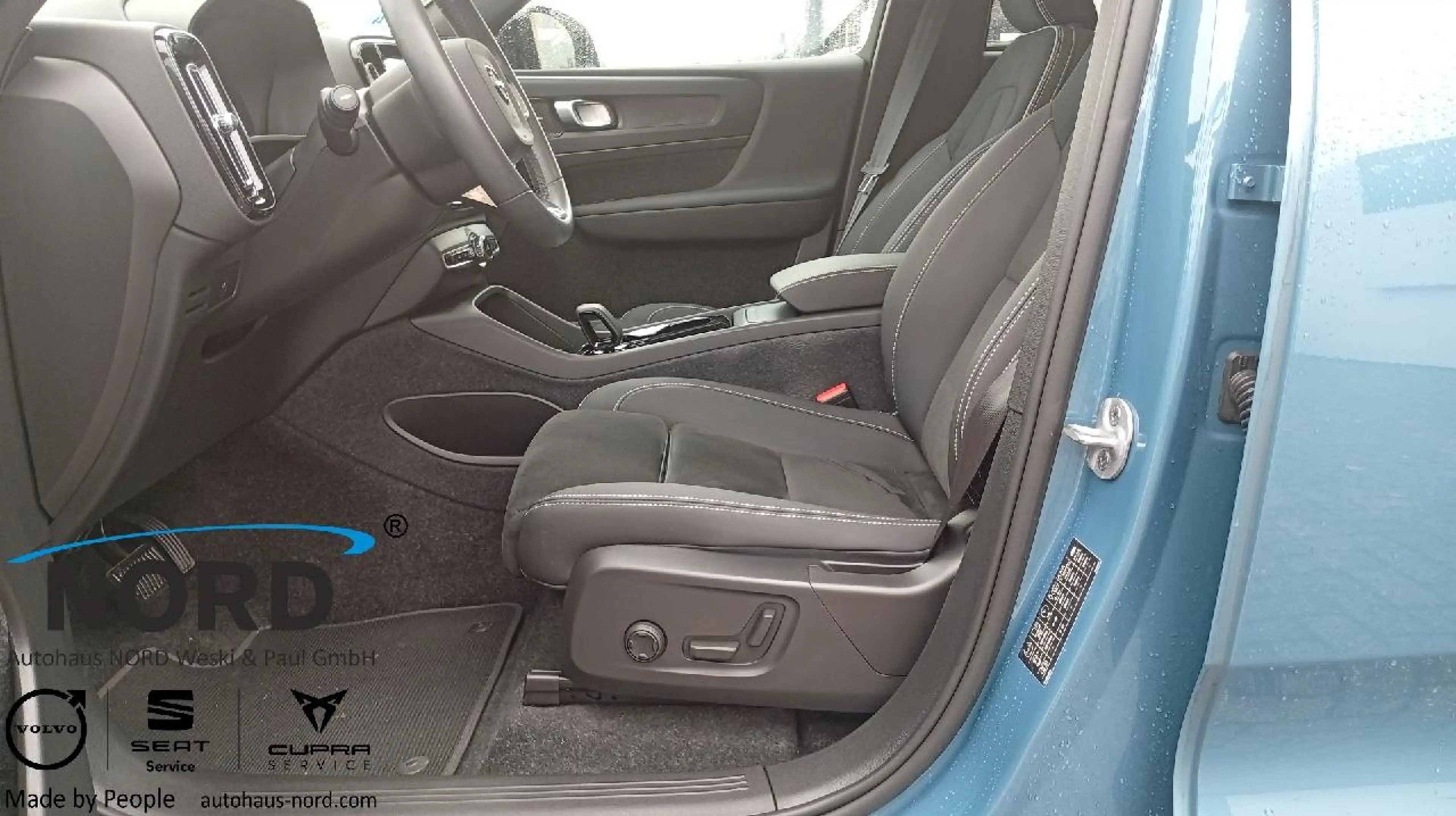 Volvo C40 Ultimate Pure Electric AWD/Memo-Sitze/20 — photo 13